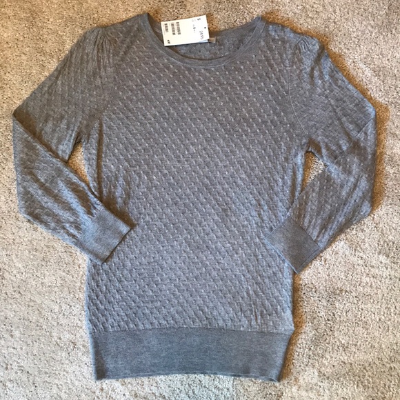 H&M Sweaters - 🆕 Grey 3/4 sleeve crew neck sweater